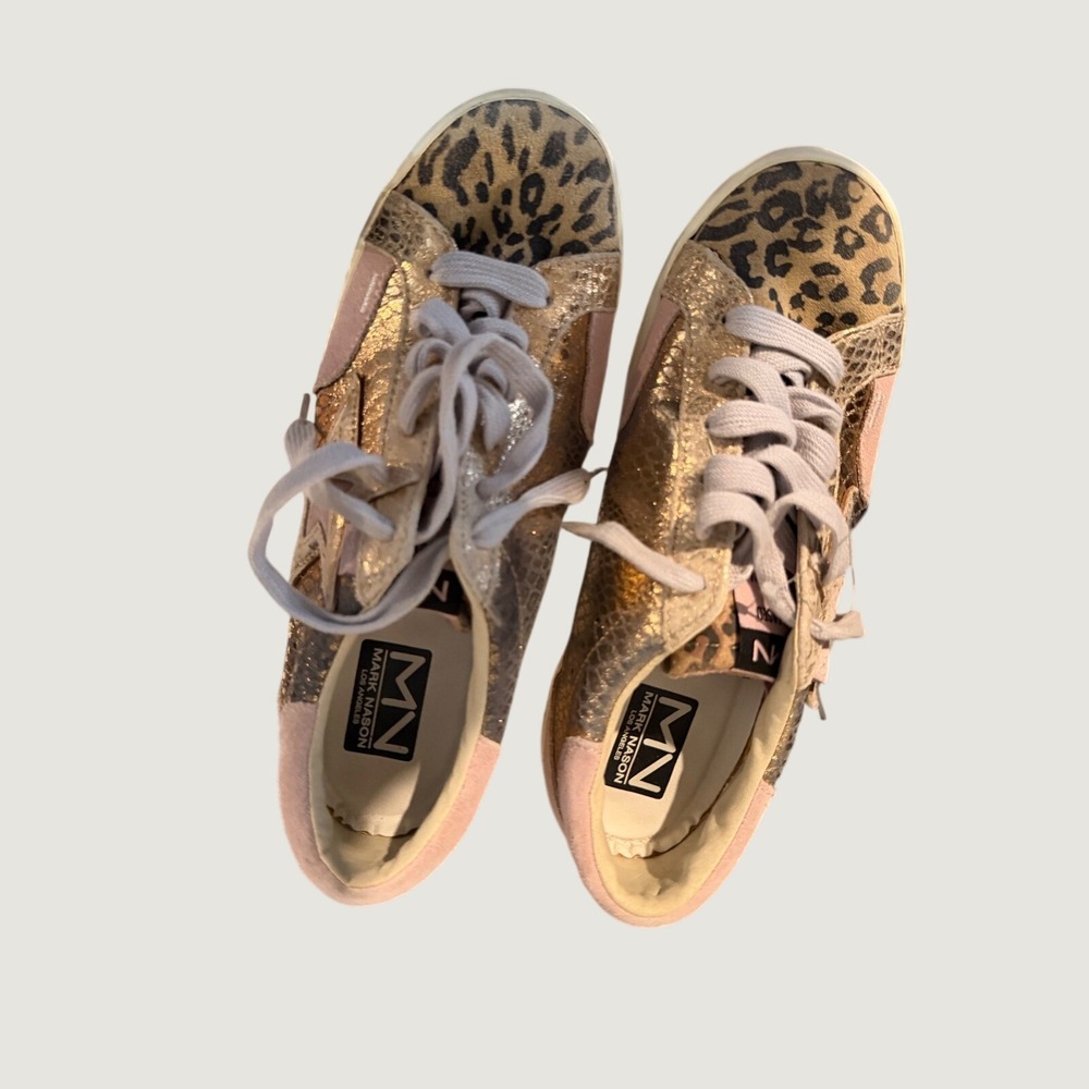 Mark Nason Los Angeles Womens Leopard Gold Metallic Star Sneakers 133197